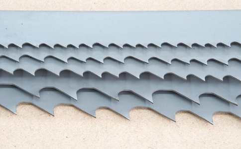 吉林带锯床上的钢丝刷，对于带锯条的重要性